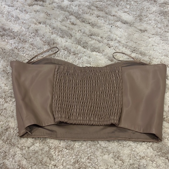 Corset - Picture 2 of 2